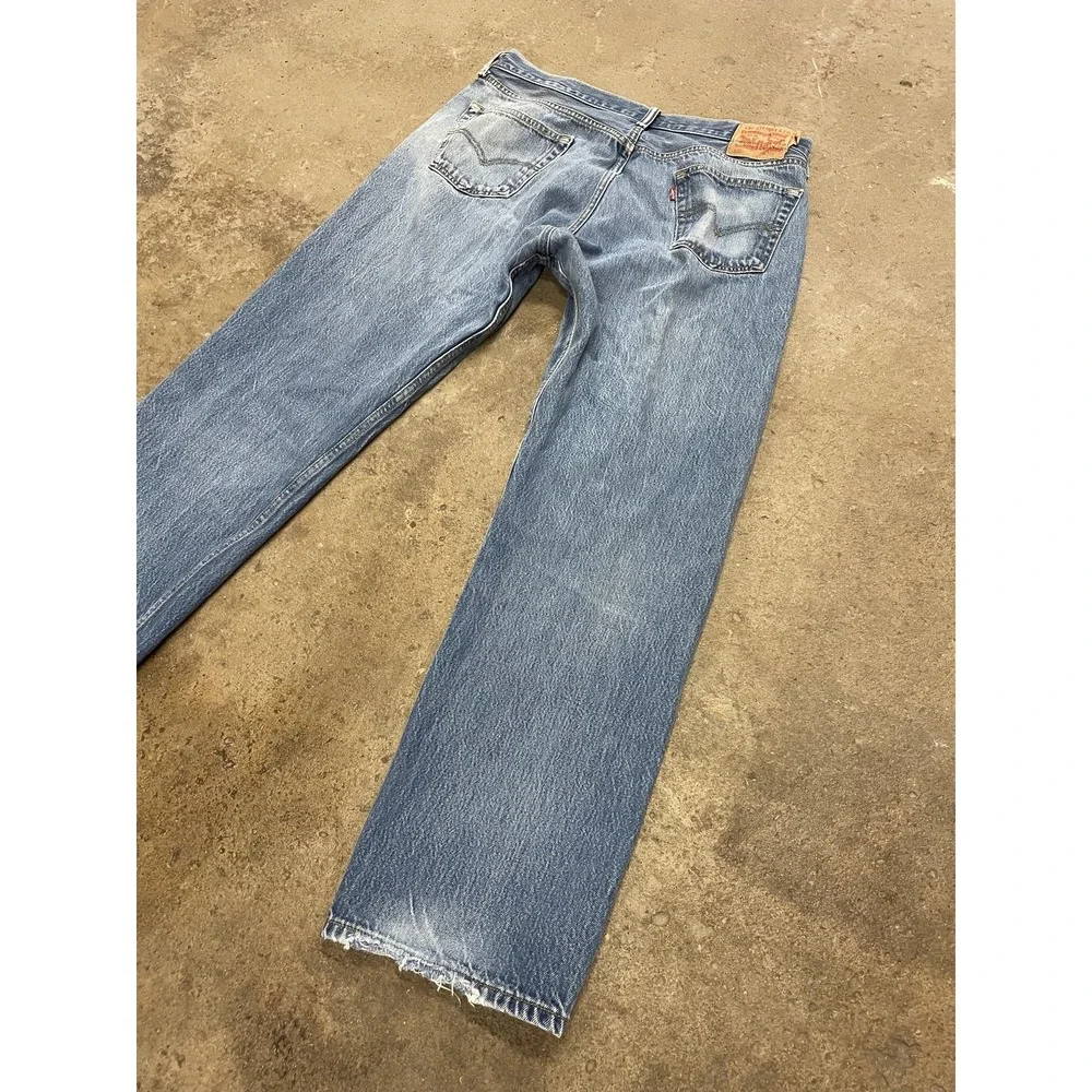 Levis 501 Jeans Mens 36x29 Light‎ Wash Blue Straight Leg Button Fly Distressed